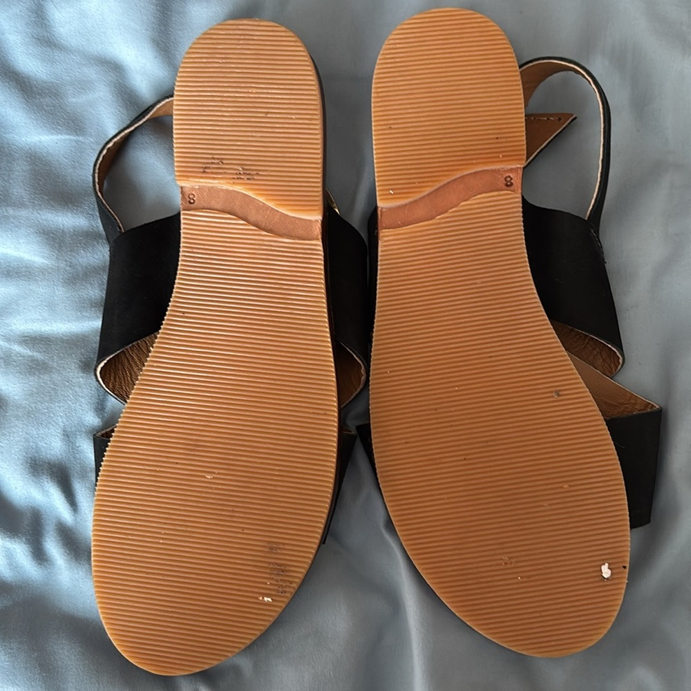 Root Collective Sandals - Picture 2 of 2